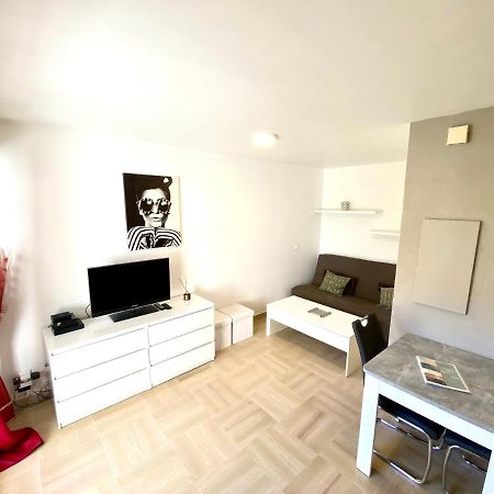 CANNES-PASSY - TRÈS BEAU STUDIO POUR 4 PERS - PISCINE DANS RÉSIDENCE - PARKING PRIVé - JARDIN Extérieur photo